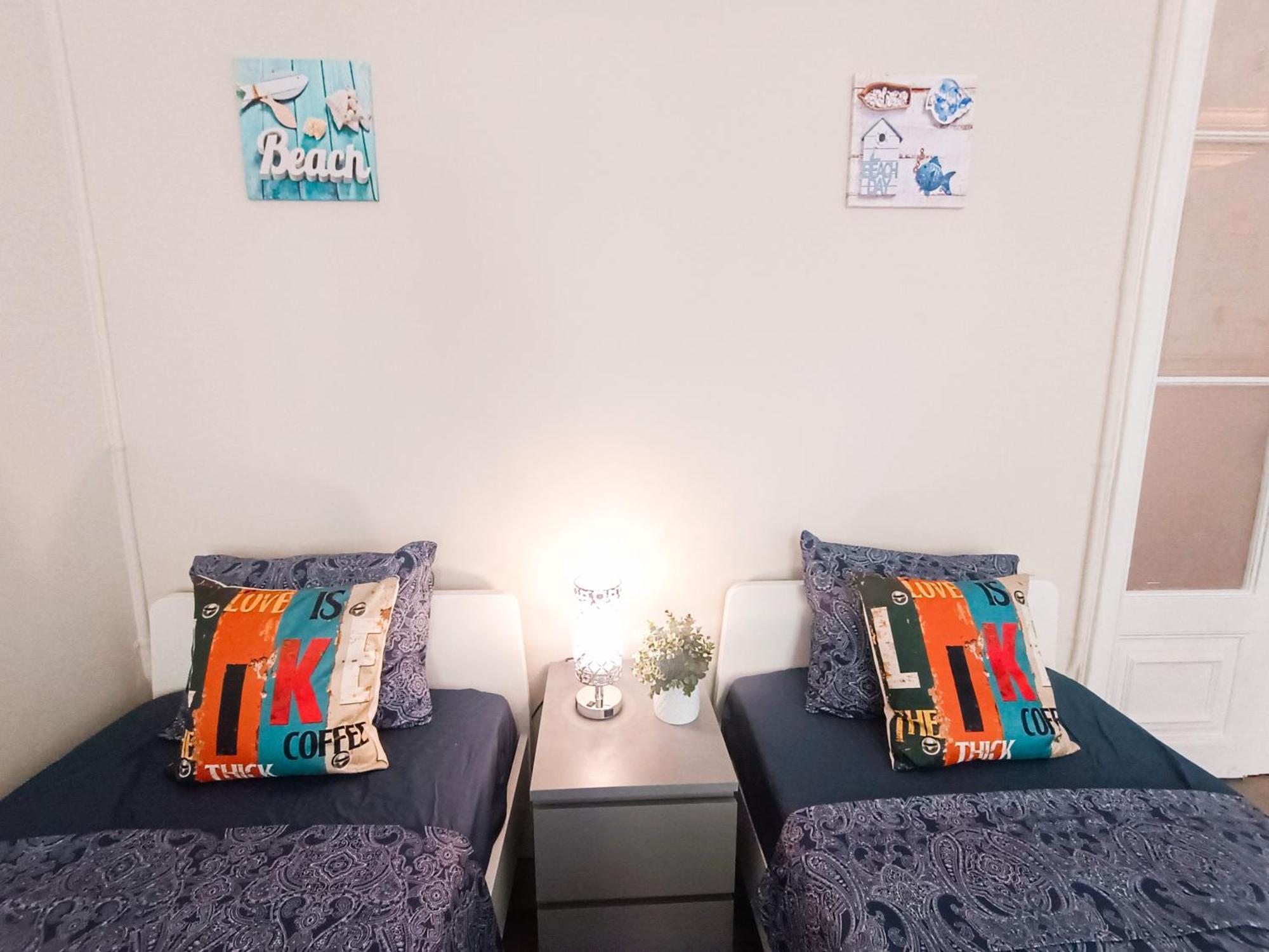 Private Rooms By Plaza Catalunya Barselona Dış mekan fotoğraf