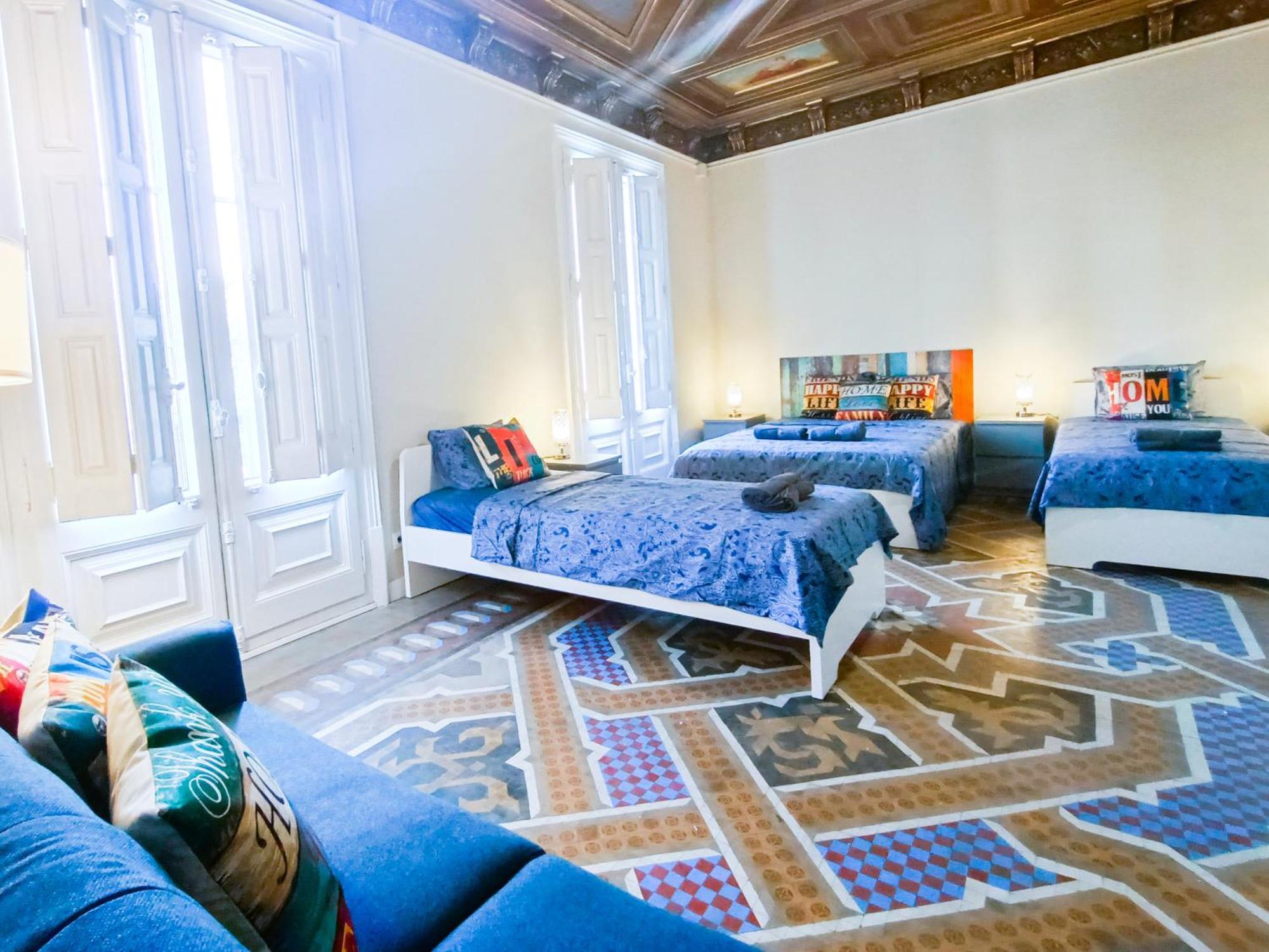 Private Rooms By Plaza Catalunya Barselona Dış mekan fotoğraf
