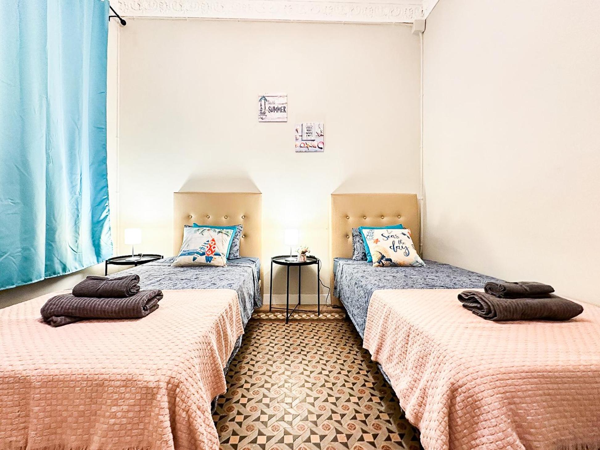 Private Rooms By Plaza Catalunya Barselona Dış mekan fotoğraf